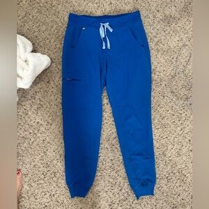Figs size small joggers